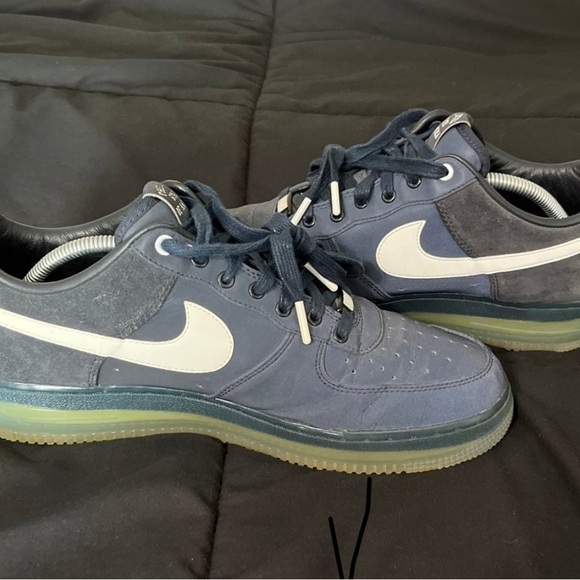 Nike: Air Force 1 (Low NRG Medal Stand) - Picture 2 of 5